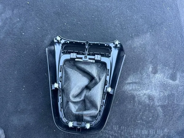 Opel Crossland X midden tunnel frame OEM 13463511 image 6
