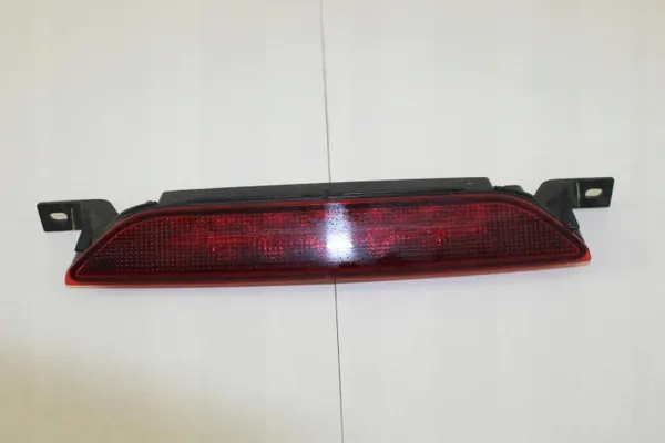 Jeep Compass II Bakre Bromsljus OEM 360214647 image 4