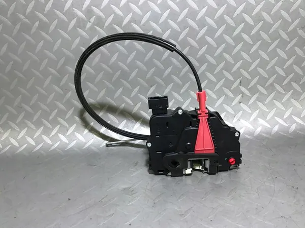 Bakre högra dörrlås Opel Meriva II OEM 13279837 image 2