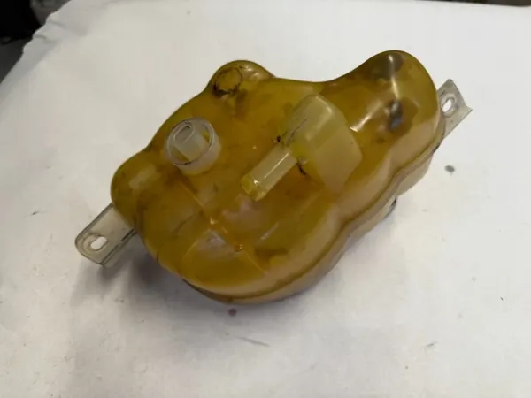Dodge Journey Freemont 2.0D expansionsbehållare OEM 05058456AB image 4