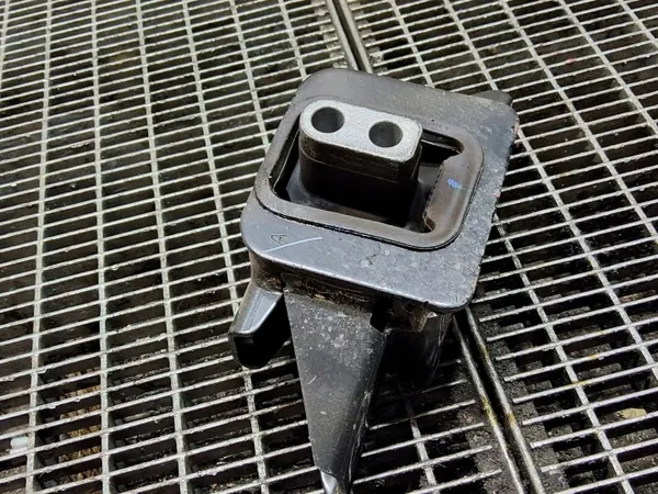 Soporte de caja Hyundai Bayon 2025 OEM 21830Q0100 image 4