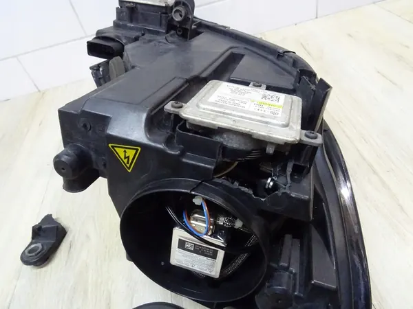 Vasen Xenon-etuvalo VW Passat CC Lift 3C8941751Q image 9