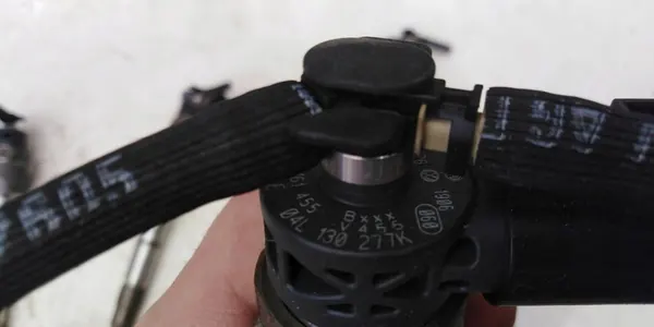 Iniettori AUDI VW 2.0 TDI 04L130277K image 5