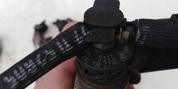 Iniettori AUDI VW 2.0 TDI 04L130277K image 6