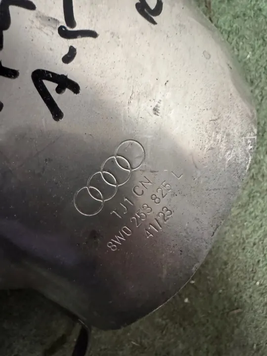 Audi OE Linker uitlaateinde OEM 8W0253825L image 4