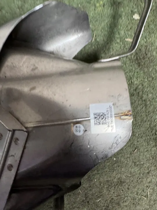 Audi OE Linker uitlaateinde OEM 8W0253825L image 6