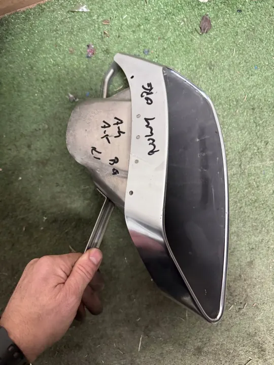 Audi OE Linker uitlaateinde OEM 8W0253825L image 8