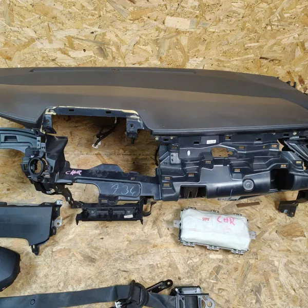 Salpicadero Toyota C-HR I OEM AZF2389 - Usado image 4