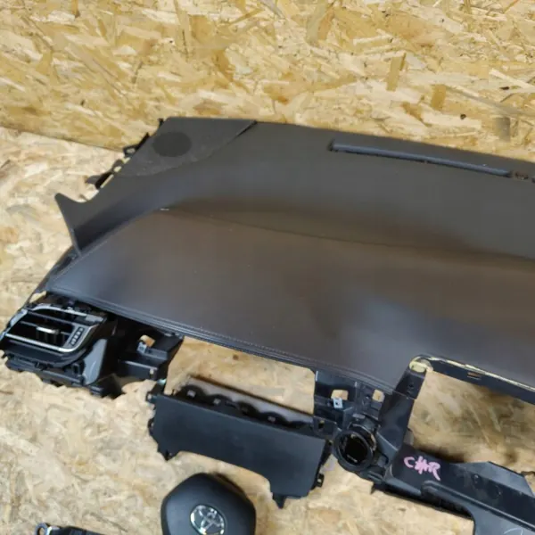 Salpicadero Toyota C-HR I OEM AZF2389 - Usado image 8