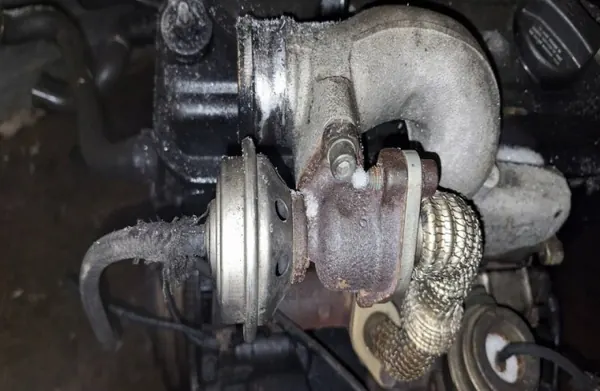 Válvula EGR OEM 028131501l para VW Passat 1.9L 1999 image 2