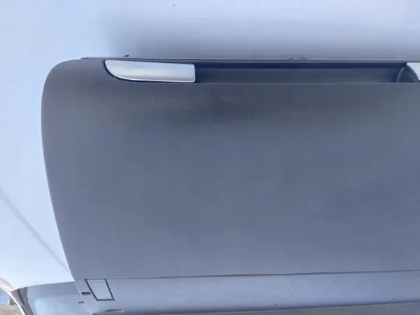 Hansikaslokero Audi A3 8P 03-08 OEM 8P1857035G Musta image 3