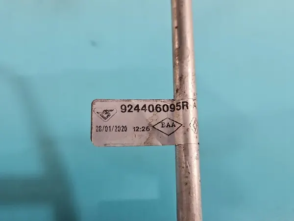 Ilmastointiputki Renault Clio IV 12-20 OEM 924406095R image 4