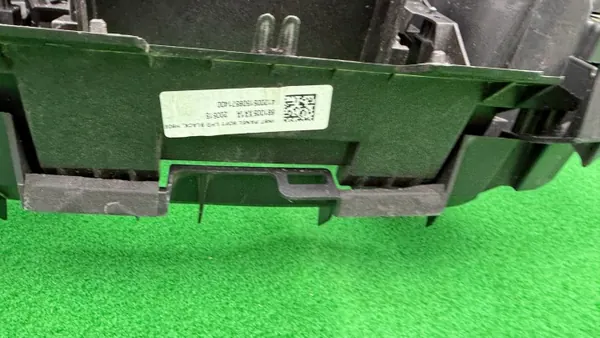 Mercedes X-Class W470 Dashboardconsole OEM 681005XA01A image 7