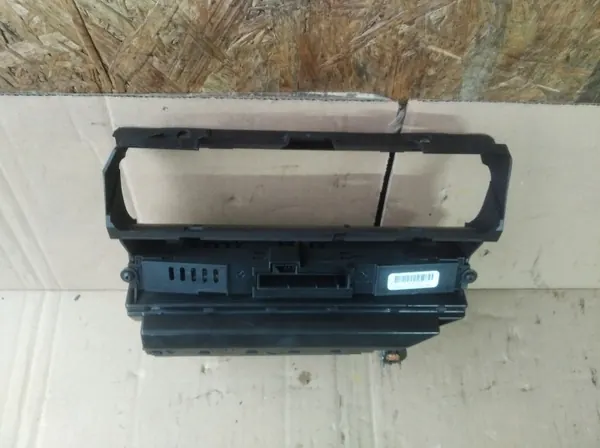 Cenicero BMW E46 OEM POPIELNICZKA BMW E46 image 3
