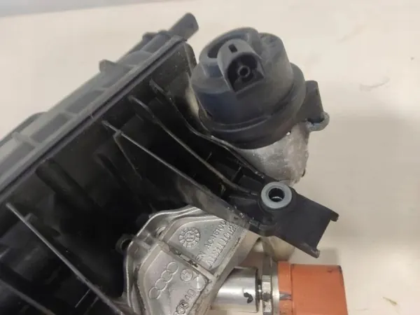 Begagnad insugsgrenrör OEM 0461079109BF för Audi A8 image 6