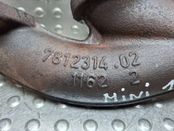 Pakoputken keräin OEM S25154680 Mini Cooper Countrymanille image 6