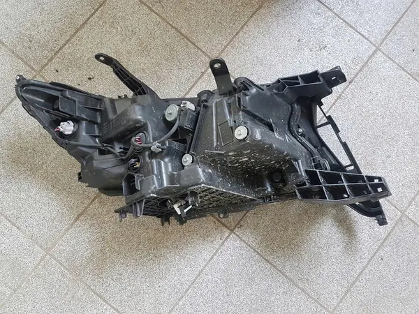 Faros delanteros LED izquierdo Toyota Land Cruiser image 3