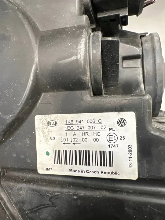 Oikea etuvalaisin Volkswagen Golf V 2006 image 8