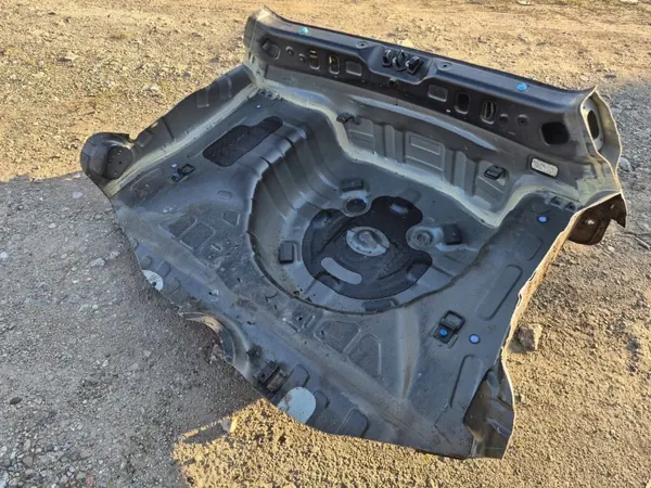 Piso Traseiro Hyundai I10 II OEM AKH18787 Usado image 3