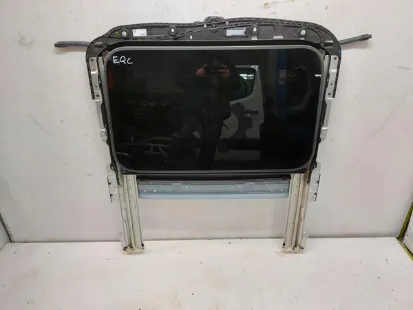 Toit Panoramique Mercedes EQC 400 OEM A2937800000 image 2
