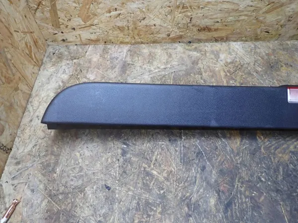 Mercedes-Benz GL X166 Tavaratilan verhoilu OEM A1667404200 image 6
