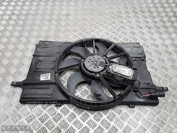 Kylarrubrik Volvo C30 2011 med kåpa 31261990 image 2