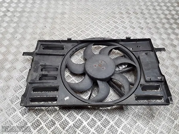 Kylarrubrik Volvo C30 2011 med kåpa 31261990 image 5