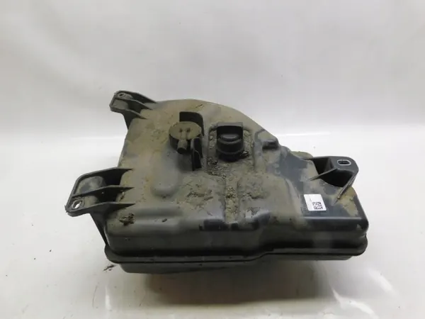 Réservoir/Pompe AdBlue OEM 1K0131877 pour Skoda Yeti 2.0 TDI image 5