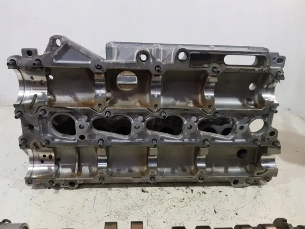 Volvo Moottorin Pää OEM 31375380AA 2.0 B4204T37 image 10