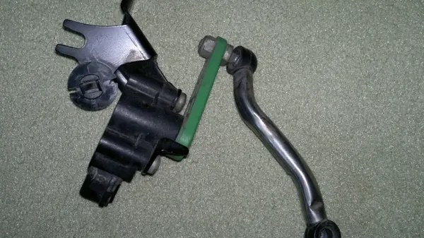 Sensor de Nível Farol Esquerdo Audi A5 8T OEM 6944259477777 image 3