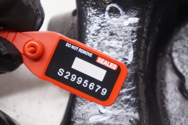 VOLVO V70 II S60 I Support de Suspension Arrière Gauche Droite OE image 4