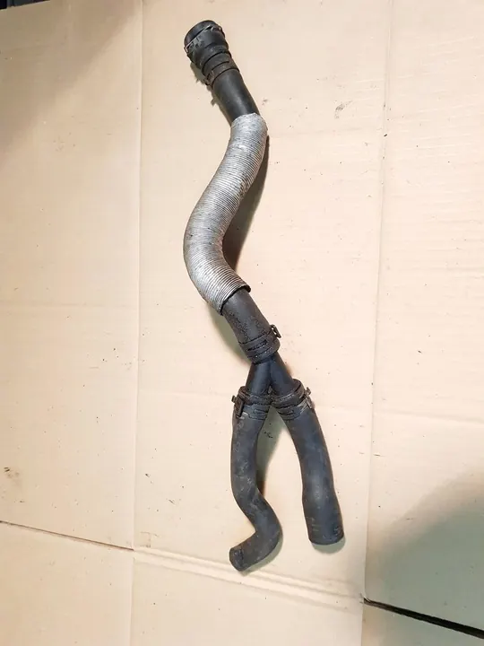 AUDI A3 8P 2.0 FSI Vesiputki 1K0122073FS image 4