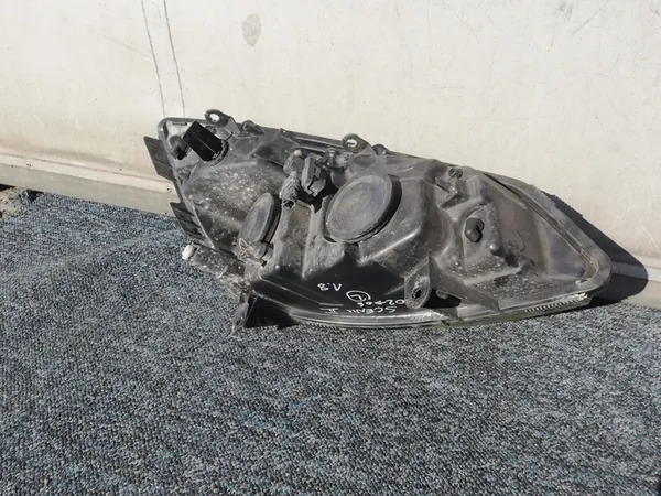 Farol esquerdo Renault Scenic II 03-06 image 2