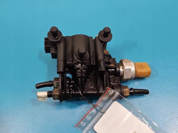 Distributeur OEM IMPRK1556655 pour Land Rover Range Rover Sport L320 image 7