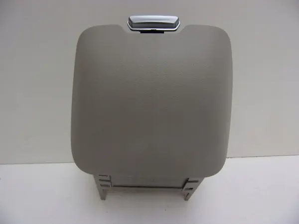Guardaobjetos OEM 1043359178 para Chrysler Pacifica image 2