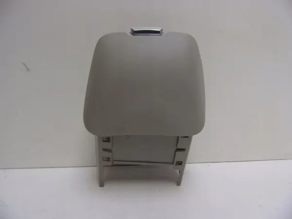Guardaobjetos OEM 1043359178 para Chrysler Pacifica image 3