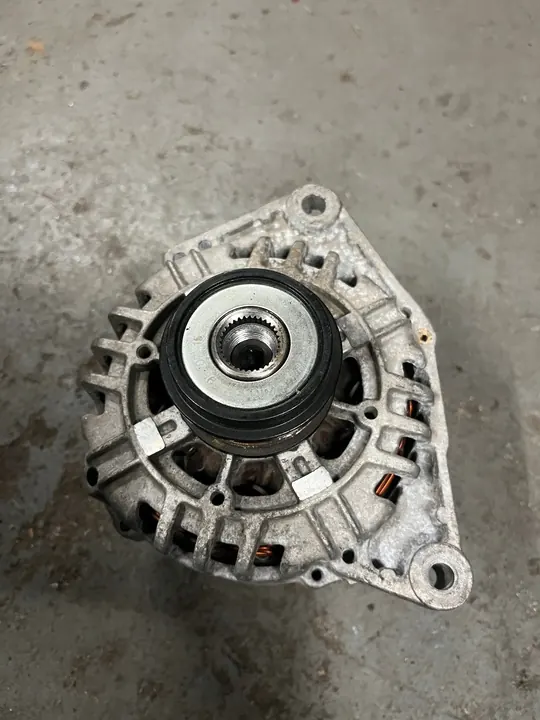 VW PASSAT B5 Vaihtovirtageneraattori 120A image 4