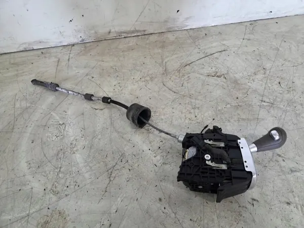 Pommeau de levier OEM 4E1713041AJ pour Audi A8 D3 image 2