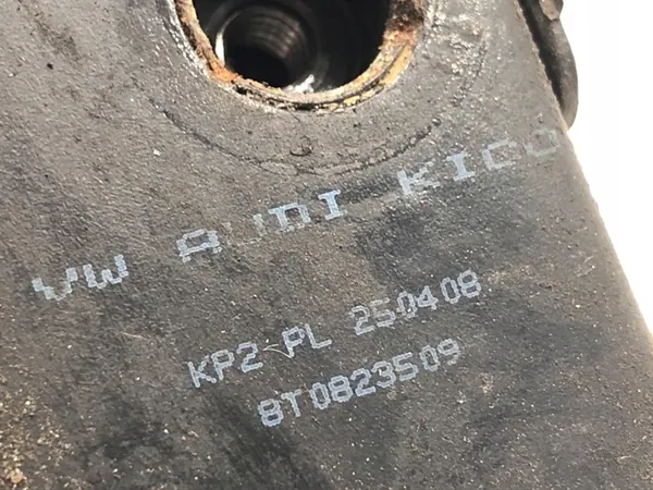 Framhuvudslås Audi A4 B8 Sedan 8T0823509 07-15 image 5