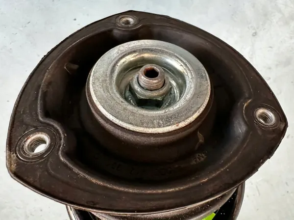 OEM 6Q0412141C Vorderer rechter Stoßdämpfer für VW Taigo image 6