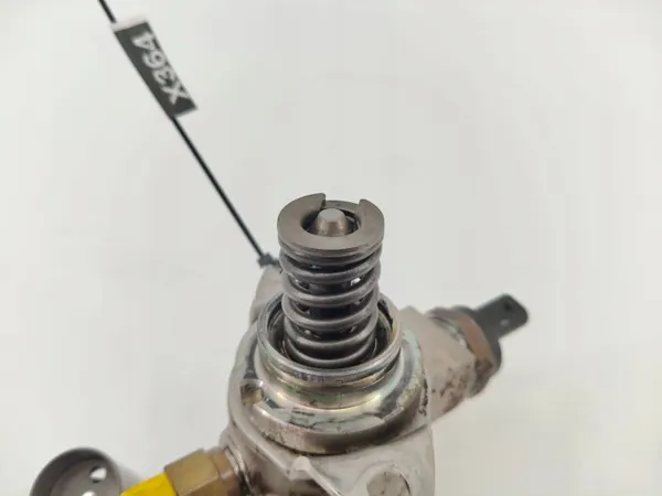 Bomba de combustible OEM 03C127026C para VW Group image 3