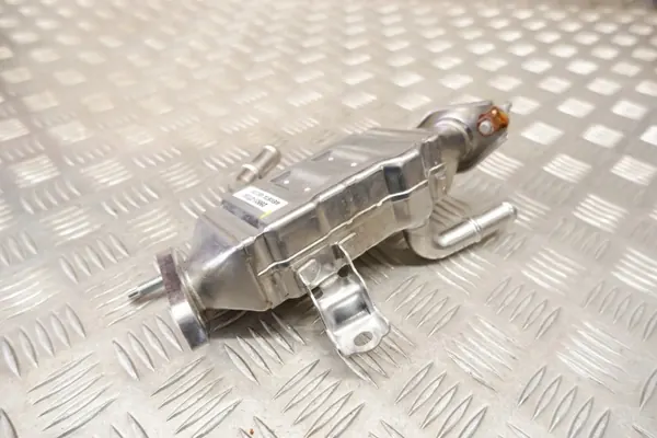 Arrefecedor EGR Toyota OEM 256010T030 - Usado image 4