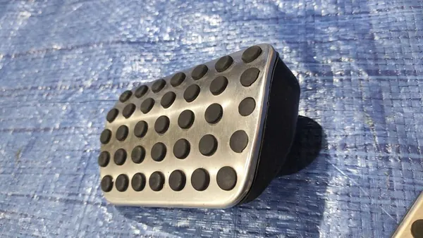 AMG Pedalbedekkingen Automatisch Mercedes W204 W207 W212 CLS W218 image 2