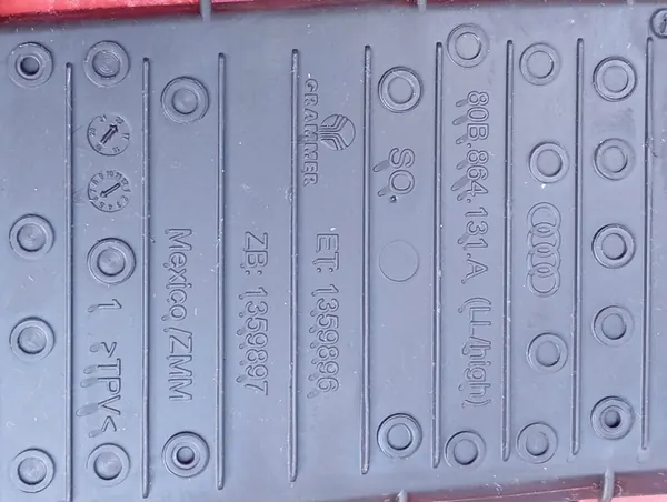 AUDI Q5 80A Tunnelihylly 80B864131A USB 5Q0035726 image 3