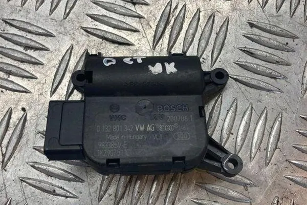 Verwarmingsregelventielen SKODA OCTAVIA I 1K2907511C image 3