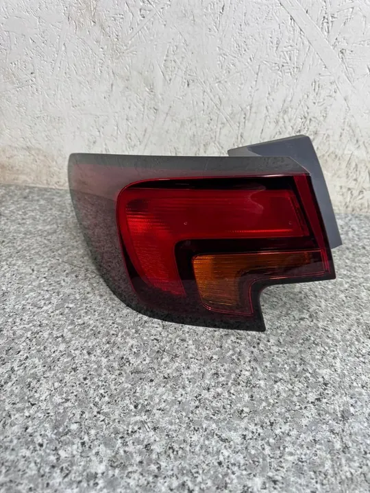 Lámpara Trasera Izquierda Astra K 2015-2022 image 10
