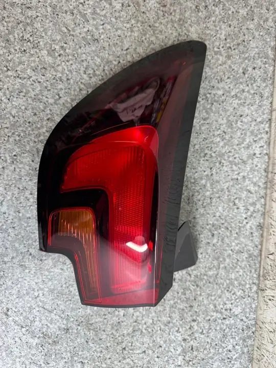 Lámpara Trasera Izquierda Astra K 2015-2022 image 5