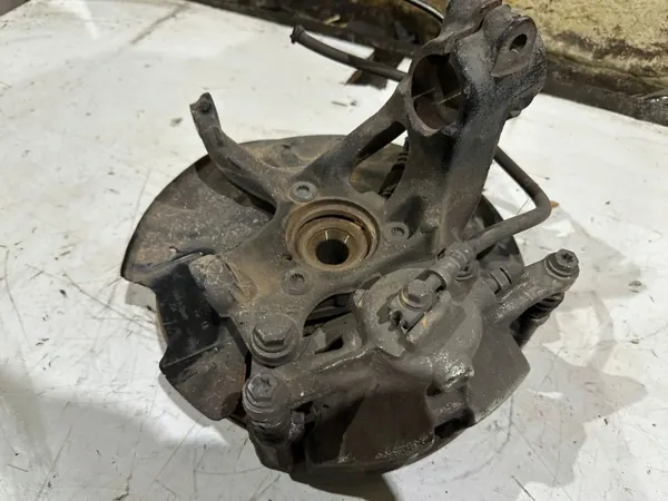 Buje rueda delantera izquierda Audi A3 S3 8V 2016 5Q0615311G image 4