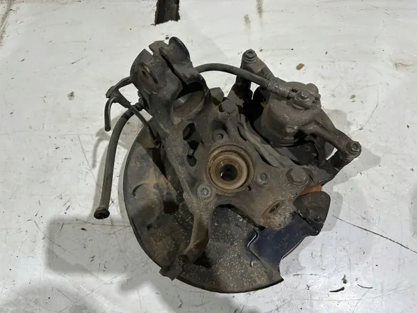 Buje rueda delantera izquierda Audi A3 S3 8V 2016 5Q0615311G image 5