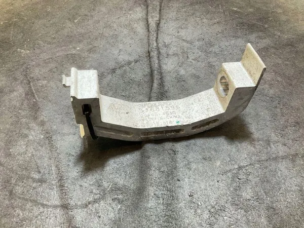 Pièce de compartiment moteur Volvo OEM 31681596 d'occasion image 3